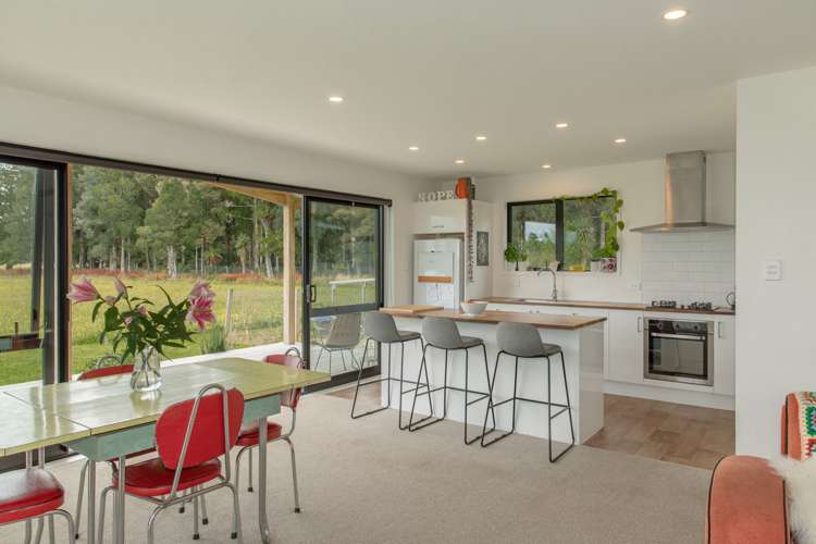 212 Utopia Road Westport_2