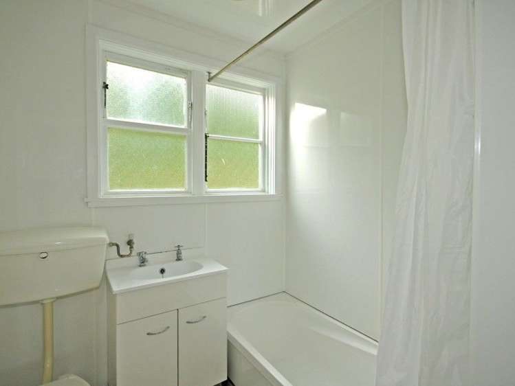 100 Sidlaw Street Strathmore Park_10