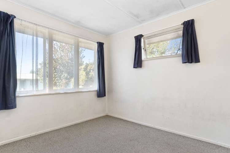 29 Henderson Crescent Parkvale_6