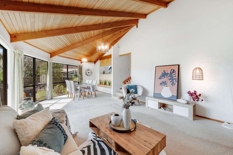 2/10 Dayspring Way Pakuranga_6