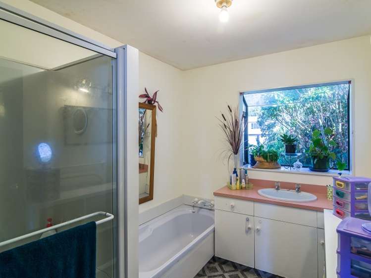 2 Kekerenga Street Strathmore Park_11