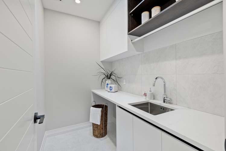 41 Surf View Crescent Red Beach_30