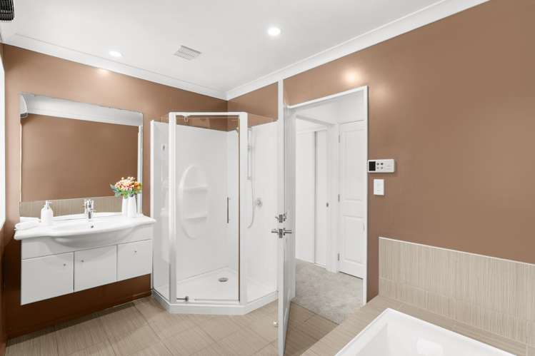 20 Longspur Avenue Wigram_15