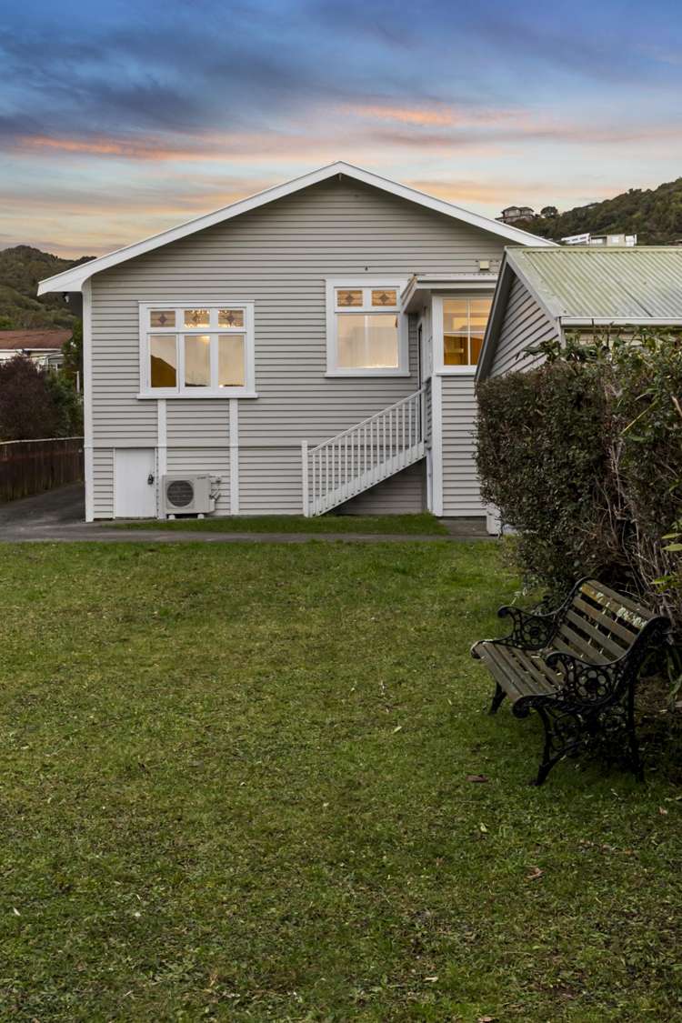 4 Collier Avenue Karori_27