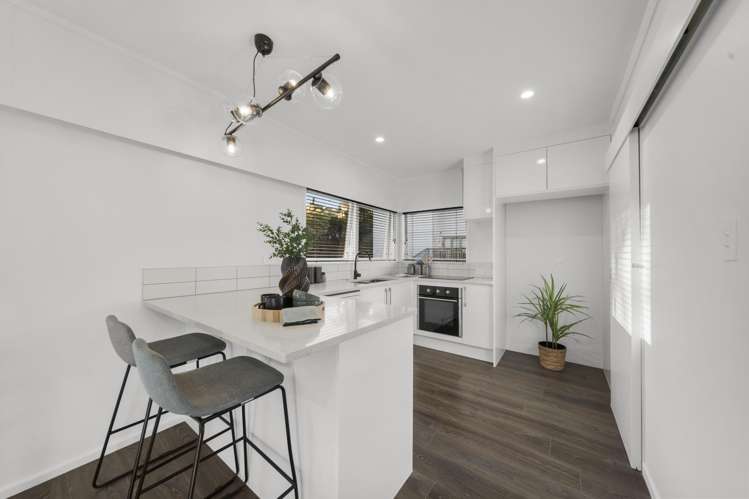 53 Cyclarama Crescent Massey_15