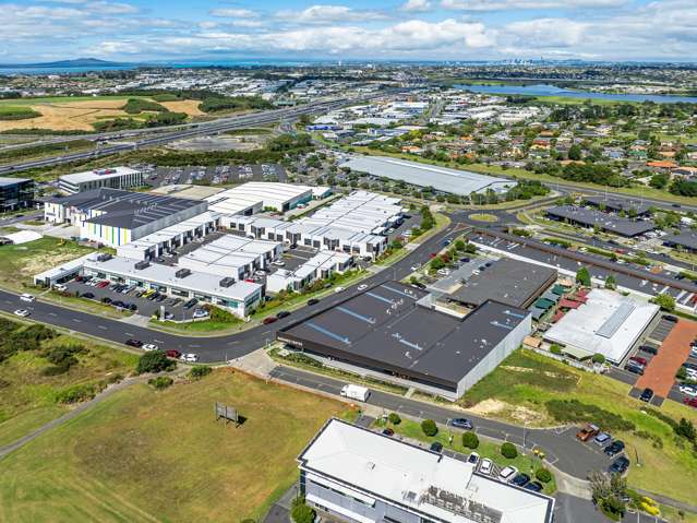 14/8 Oracle Drive Albany_4