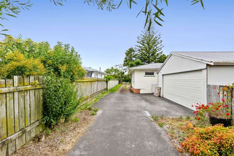 46 Yeovil Road Te Atatu Peninsula_3