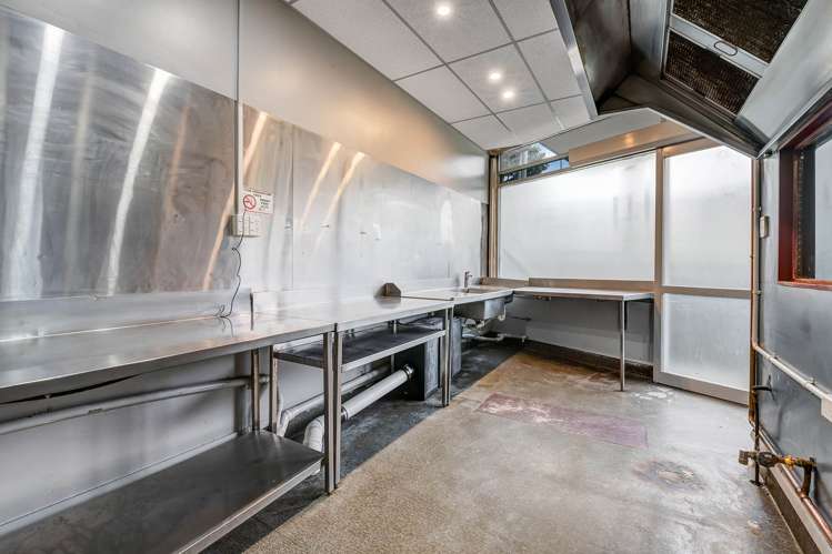 9B/15 Karepiro Drive Stanmore Bay_6