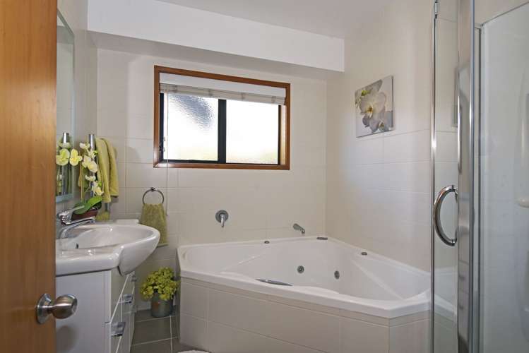 3 Maygrove Drive Orewa_14