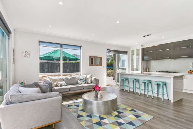 3 Defender Crescent Beachlands_2