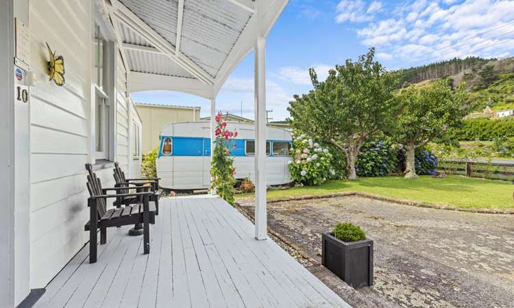 10 North Street Mokau_20