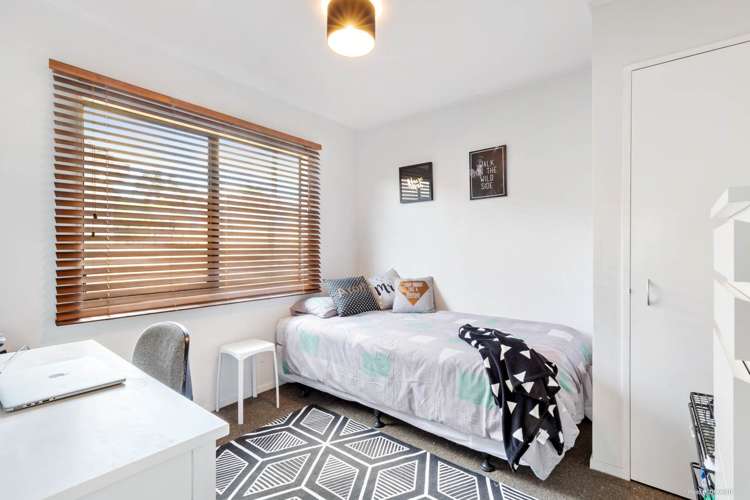 2/7 Fraser Road Narrow Neck_10