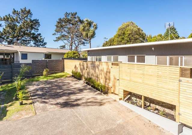 4/10A Maclaurin Street Blockhouse Bay_1