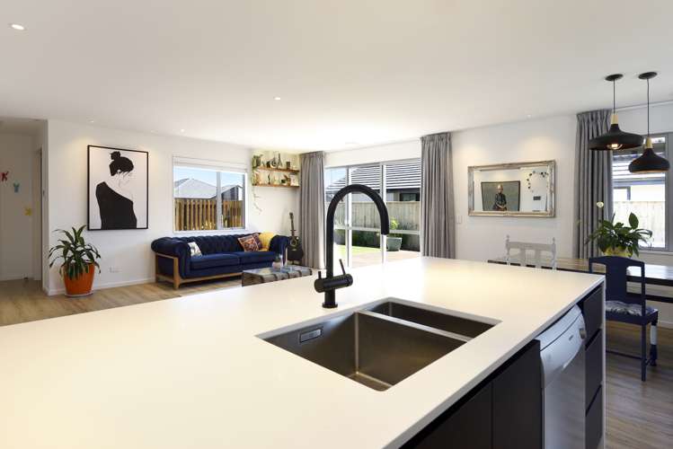 9 Camberley Road Richmond_11