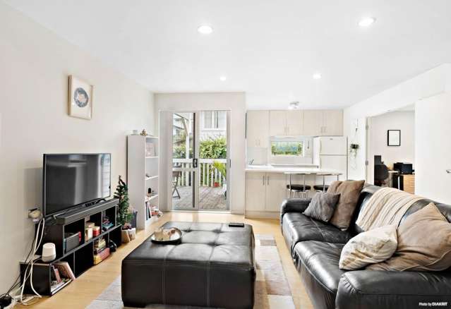 184 Archers Rd 10878_2