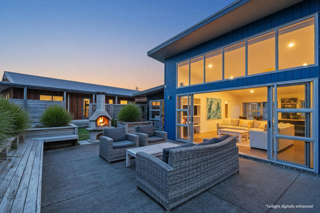 Sun, Style & Seamless Indoor–Outdoor Flow