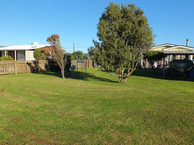 29 Edinburgh Terrace Foxton Beach_14