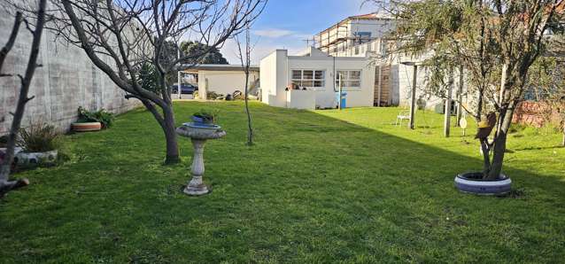 85 Egmont Street Patea_4