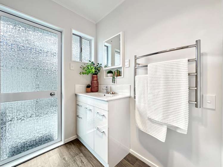 2/60 Kinloch Road Kinloch_10