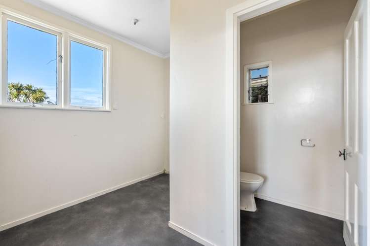 17 Nottingham Crescent Calton Hill_22