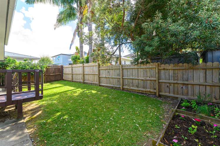 2/18 Gloria Avenue Te Atatu Peninsula_15