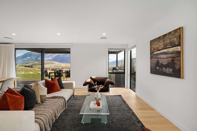 101 Spur Ridge Rise Jacks Point_11