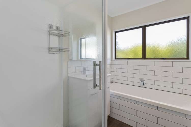 27 Matipo Crescent Pukete_10