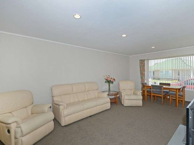 17/17 John Street Trentham_12