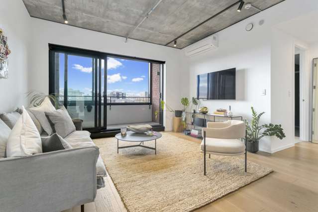 Modern Luxury - Unbeatable Location