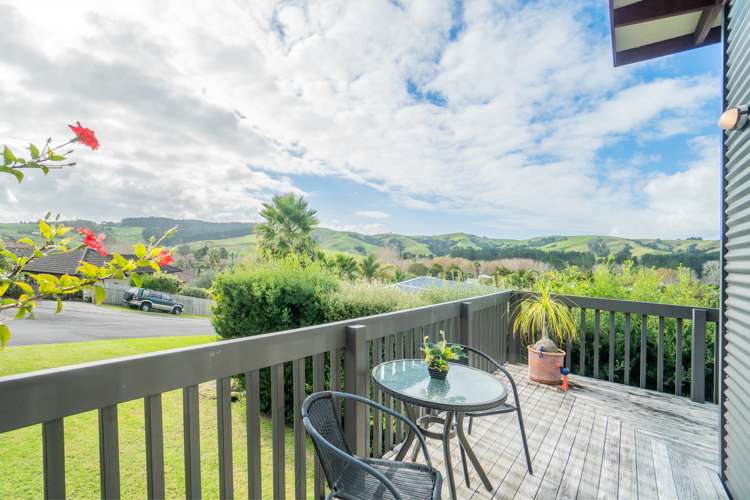 7 Empressa Heights Helensville_16