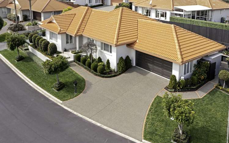 15 Gillett Place Botany Downs_19