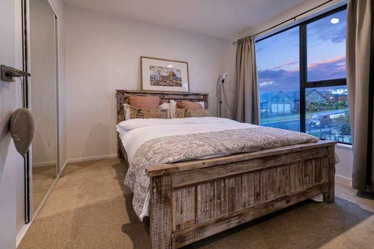 53 Bonair Crescent Millwater_11