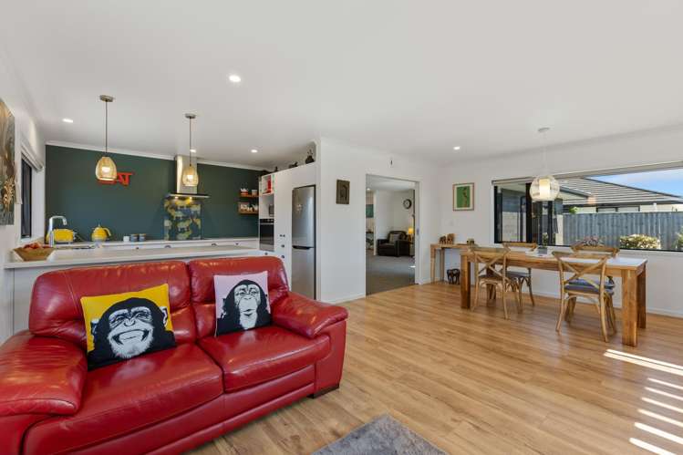 32 Honeyfield Drive Whalers Gate_4