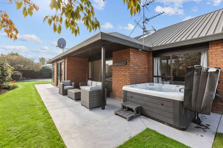 78 Regency Crescent Redwood_18