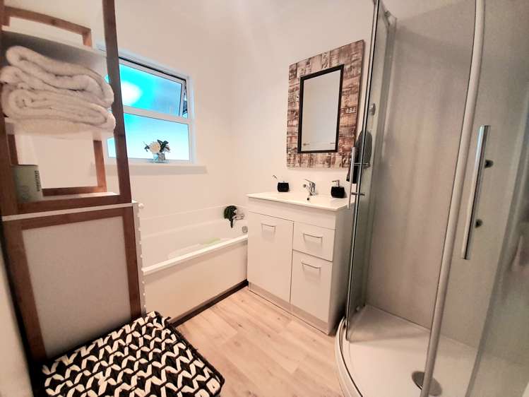 28 Apollo Parade Milson_18