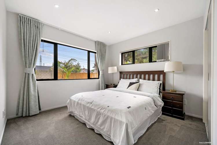 28 Flanshaw Road Te Atatu South_13