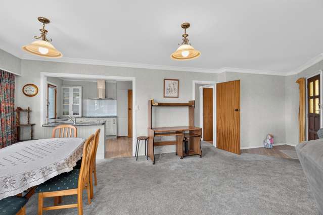 1/4 Alyson Place Stoke_2