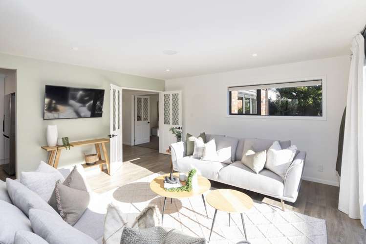 54 Regency Crescent Redwood_13