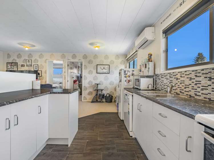 196A Clayton Road Mangakakahi_8