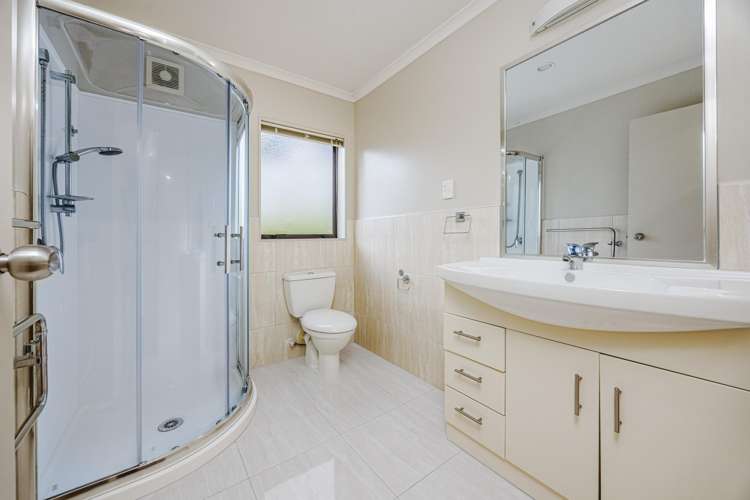 7 Mazuran Place Flat Bush_17