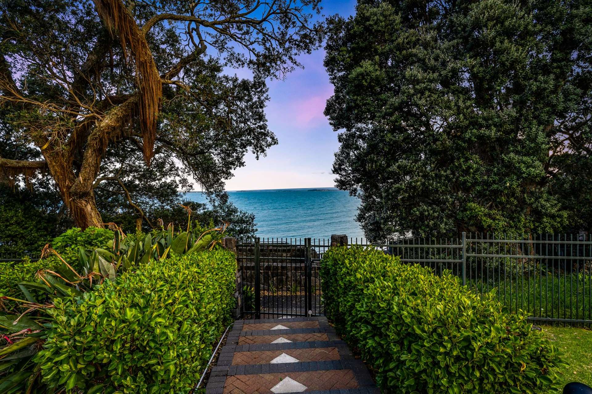 2c/173 Hurstmere Road Takapuna_0