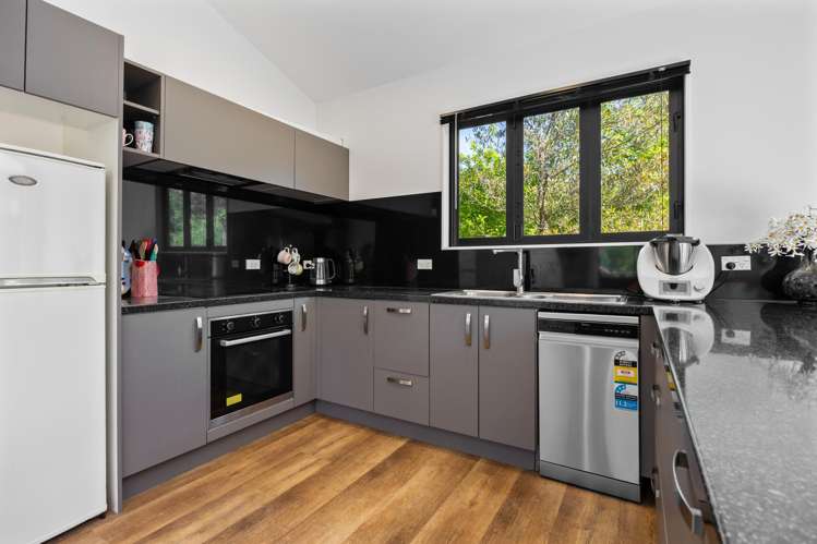 15 Laval Heights Britannia Heights_7