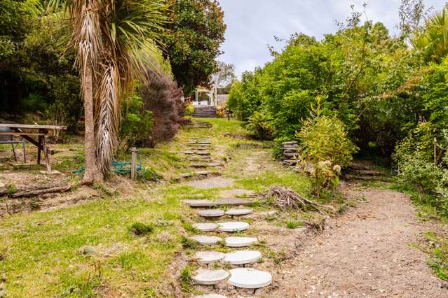 84 Kauri Point Road Laingholm_3