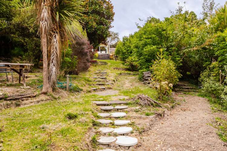 84 Kauri Point Road Laingholm_3