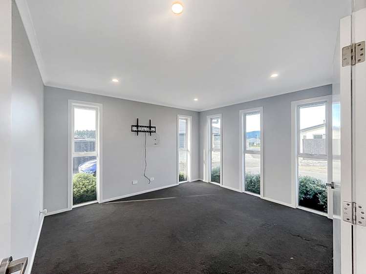 111 Johnstone Drive Fitzherbert_4