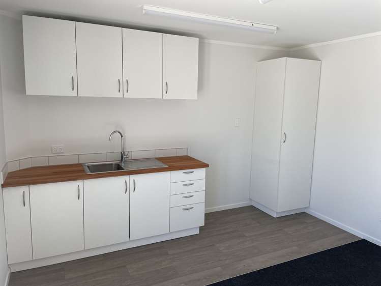 Unit 2/43-45 Thomas Neal Crescent Trentham_7