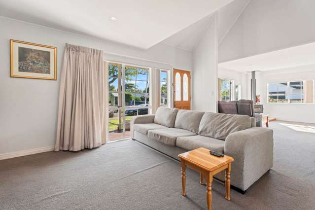 8 Evanda Crescent Conifer Grove_2