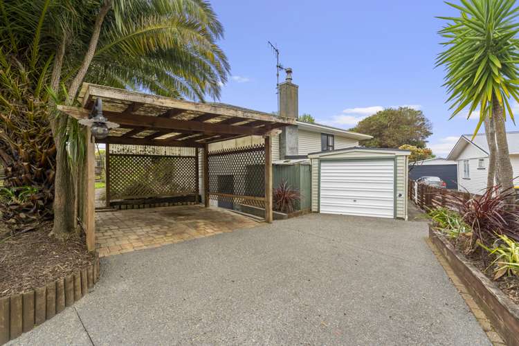 9 Konini Grove Raumati Beach_12