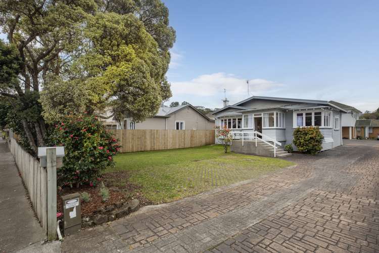 914 Mount Eden Road Three Kings_17