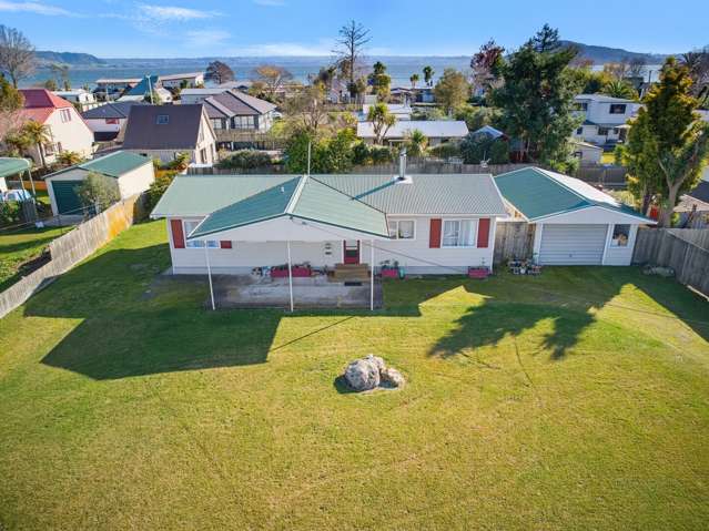 Family Ease on a 1,088m² Hannahs Bay Section